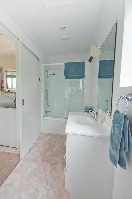 Waterwheel Cottage Upper Moutere Quarto foto